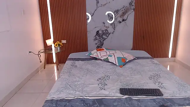 Snapshot of rosselyn_ chatting on February 20, 2026, 12:05 pm rosselyn online show from February 20, 2026, 12:05 pm