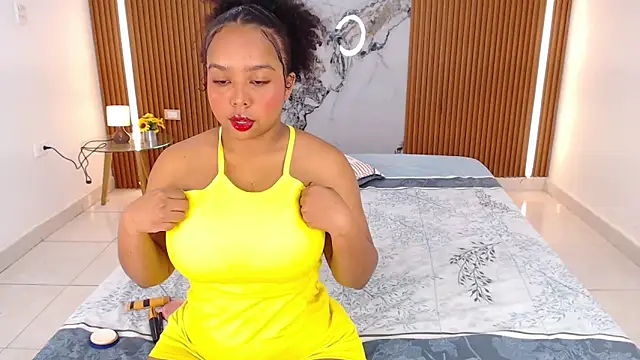 Snapshot of rosselyn_ chatting on February 22, 2026, 12:04 pm rosselyn online show from February 22, 2026, 12:04 pm