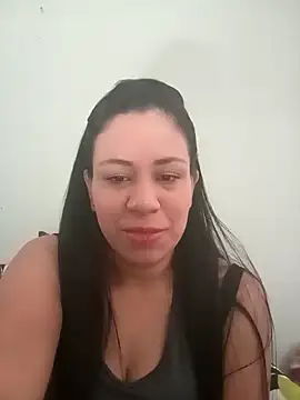 LeilaTaylor online show from December 5, 2025, 1:52 pm