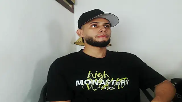 Maxcole 07 online show from October 24, 2025, 9:11 pm