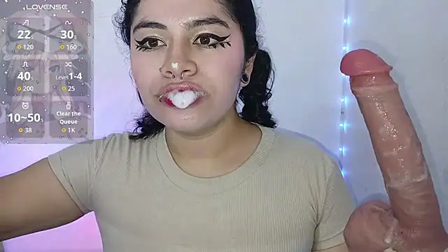 Snapshot of Magic_Alicee_ chatting on February 7, 2026, 3:54 am Magic Alicee online show from February 7, 2026, 3:54 am