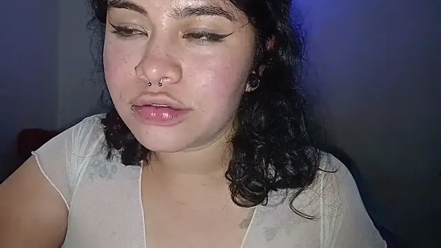 Snapshot of Magic_Alicee_ chatting on March 8, 2026, 2:04 am Magic Alicee online show from March 8, 2026, 2:04 am