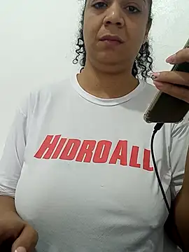 Bruninhadeusa online show from April 8, 2026, 2:17 pm