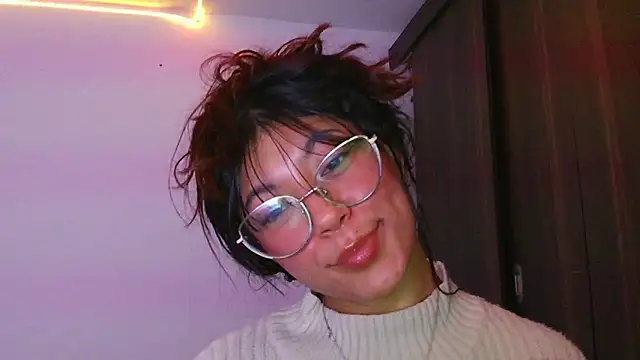 LissyM online show from April 10, 2026, 11:42 pm