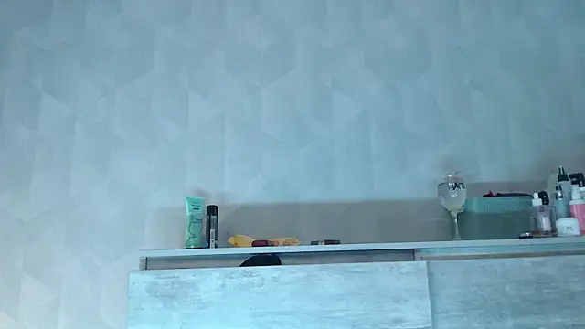 little paw  online show from April 28, 2026, 4:17 am