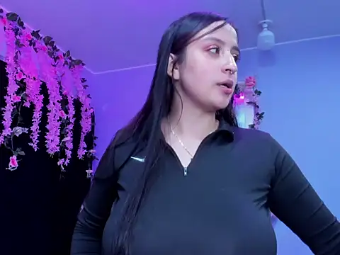 Gabyy Cooper  online show from March 18, 2026, 2:26 am