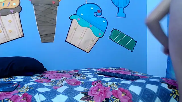 katty18love18 online show from December 14, 2025, 1:22 am