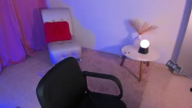 laana foxx online show from October 27, 2025, 3:54 am