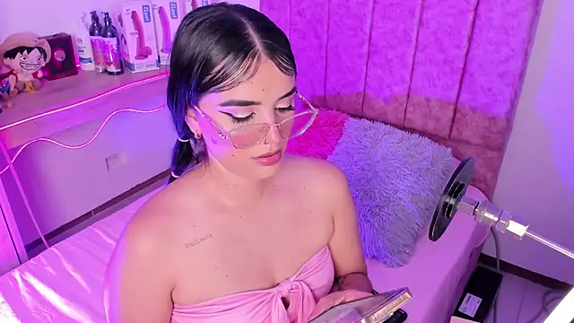 Snapshot of laana_foxx chatting on July 15, 2026, 11:10 pm laana foxx online show from July 15, 2026, 11:10 pm