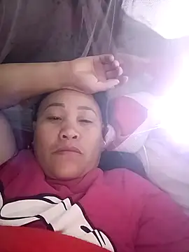 Snapshot of chich-bong chatting on November 21, 2025, 2:49 pm chich-bong online show from November 21, 2025, 2:49 pm