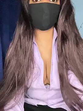 Snapshot of Cute_Marina chatting on February 3, 2026, 6:40 am Cute Marina online show from February 3, 2026, 6:40 am