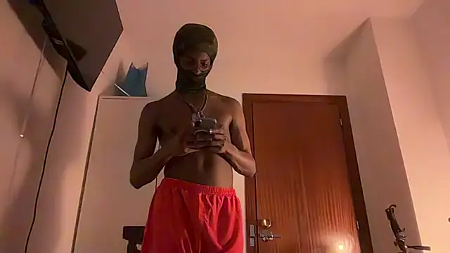 Snapshot of Albert_Madrid chatting on July 16, 2026, 7:42 pm Albert Madrid online show from July 16, 2026, 7:42 pm