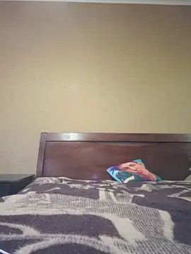 SelinaLovqx online show from April 18, 2026, 6:50 am