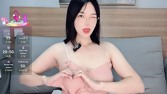 upoo7lt online show from December 23, 2025, 2:20 am