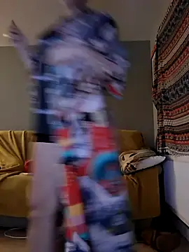 Raven Fantastic online show from October 30, 2025, 2:57 am