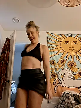 Raven Fantastic online show from November 2, 2025, 5:26 pm