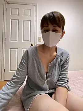 Snapshot of HONMONOHUUHU chatting on May 13, 2026, 3:42 pm HONMONOHUUHU online show from May 13, 2026, 3:42 pm