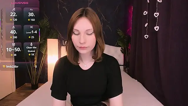 Lady Moor online show from November 19, 2025, 9:48 pm