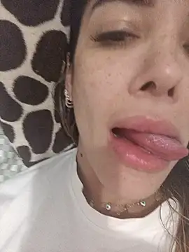 DESIRIE0609 online show from October 23, 2025, 12:43 am