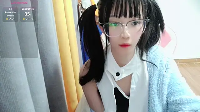 xiaoxiao--baby online show from November 4, 2025, 6:01 am
