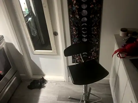 elliepixie online show from October 25, 2025, 5:26 am