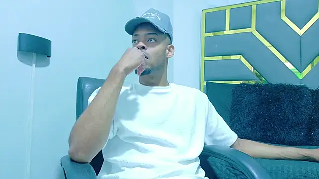 Neytanmalcon online show from November 24, 2025, 9:47 pm