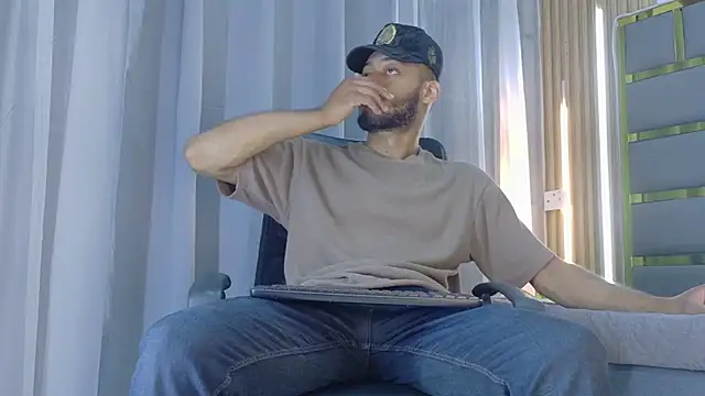 Snapshot of Neytanmalcon chatting on February 20, 2026, 6:30 pm Neytanmalcon online show from February 20, 2026, 6:30 pm