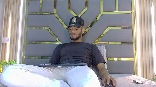 Snapshot of Neytanmalcon chatting on February 21, 2026, 6:31 pm Neytanmalcon online show from February 21, 2026, 6:31 pm