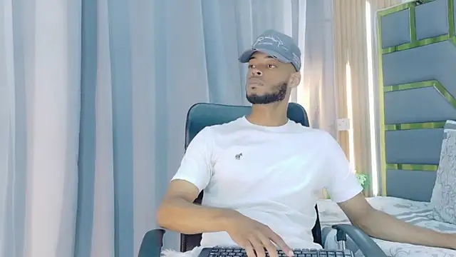 Snapshot of Neytanmalcon chatting on February 23, 2026, 6:05 pm Neytanmalcon online show from February 23, 2026, 6:05 pm