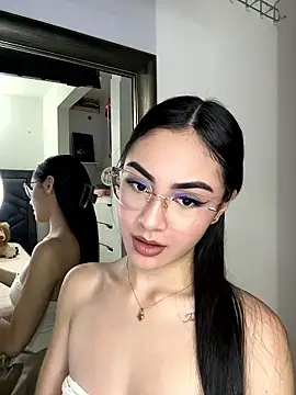 IslaCole online show from January 9, 2026, 12:13 am