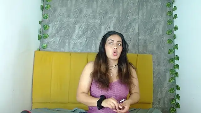 amara leoncm online show from November 7, 2025, 1:27 am