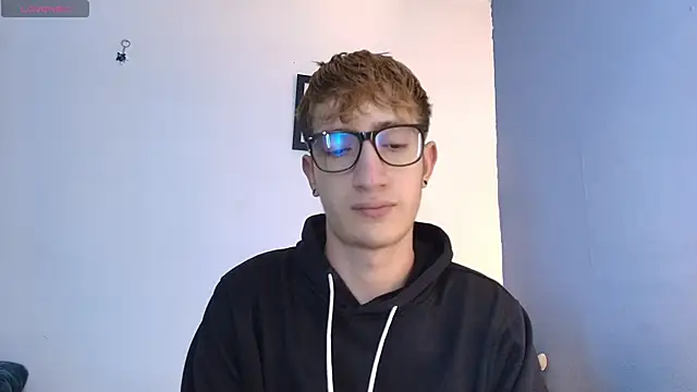 Snapshot of Erick_Taylor3 chatting on April 30, 2026, 7:42 pm Erick Taylor3 online show from April 30, 2026, 7:42 pm