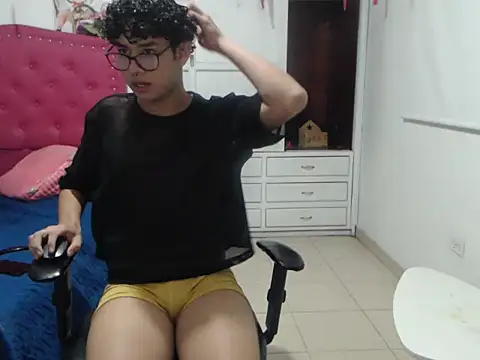 adamsex2025 online show from October 24, 2025, 1:57 am