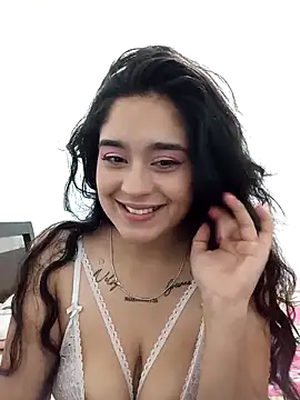 Snapshot of dess-3425 chatting on October 28, 2025, 8:22 pm dess-3425 online show from October 28, 2025, 8:22 pm