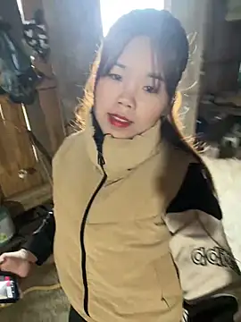 nachi-baby online show from November 29, 2025, 9:01 am