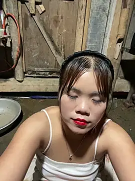 nachi-baby online show from December 16, 2025, 9:42 pm