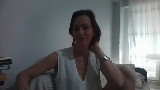 ArianaStarr online show from November 3, 2025, 6:47 am