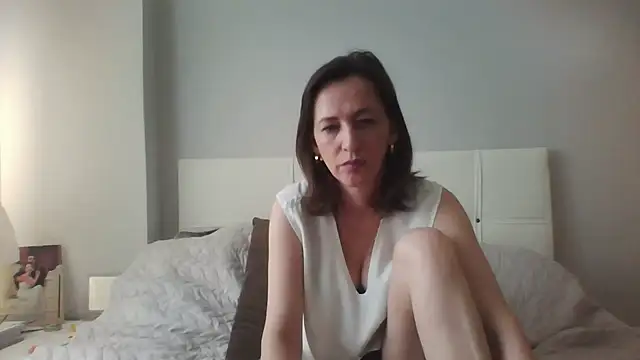 Snapshot of ArianaStarr chatting on April 24, 2026, 7:11 am ArianaStarr online show from April 24, 2026, 7:11 am