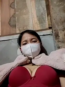 TRIEUTRIEU20 online show from November 12, 2025, 9:42 am