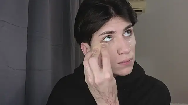 Oliver star boy  online show from November 20, 2025, 5:01 pm