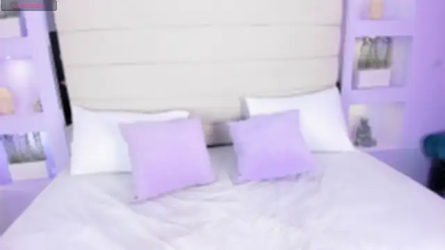 AmyColman  online show from February 5, 2026, 12:10 pm