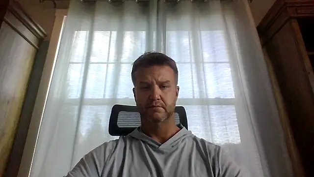 Snapshot of 45andfit1 chatting on October 27, 2025, 1:48 pm 45andfit1 online show from October 27, 2025, 1:48 pm