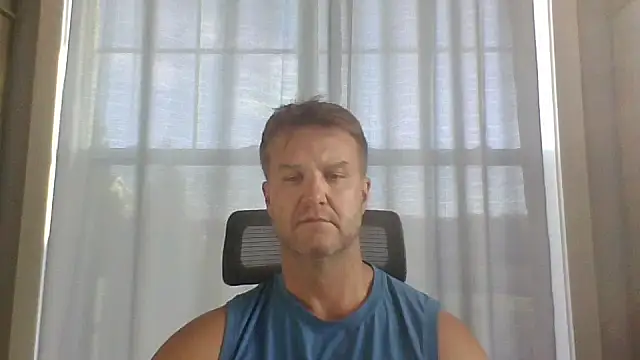 Snapshot of 45andfit1 chatting on October 28, 2025, 1:14 pm 45andfit1 online show from October 28, 2025, 1:14 pm