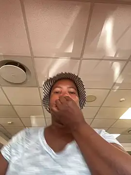 SweetCandy84 online show from February 18, 2026, 9:05 am