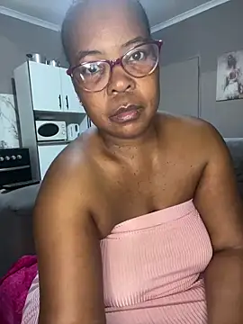 SweetCandy84 online show from March 11, 2026, 1:06 pm