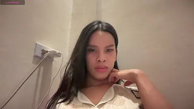 Candicemeow online show from May 26, 2026, 2:29 am