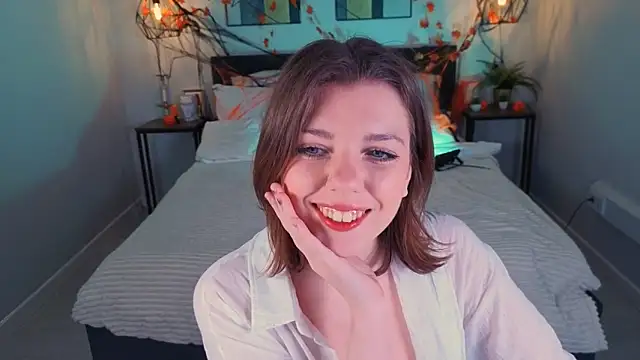 PollyRouge   online show from November 9, 2025, 2:26 pm