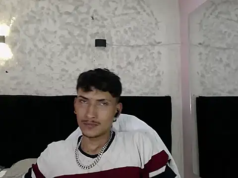 SavageLover  online show from January 15, 2026, 11:19 pm