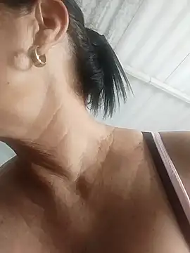 EmperatrizMilf online show from November 18, 2025, 6:01 pm