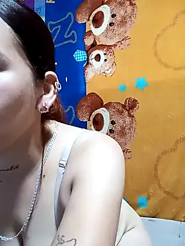 Snapshot of Valentinass20 chatting on November 11, 2025, 12:05 pm Valentinass20 online show from November 11, 2025, 12:05 pm